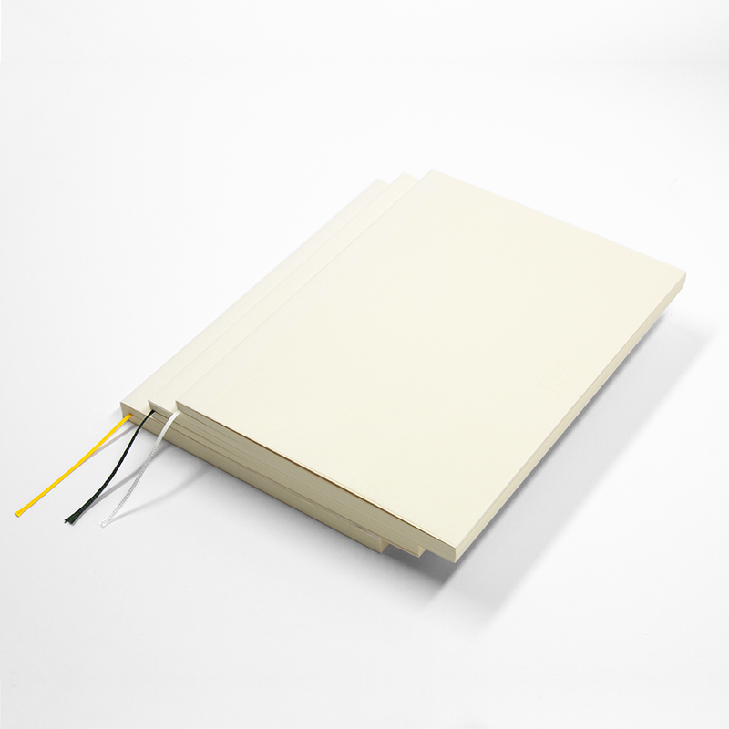 Notizbuch mit Pergaminumschlag