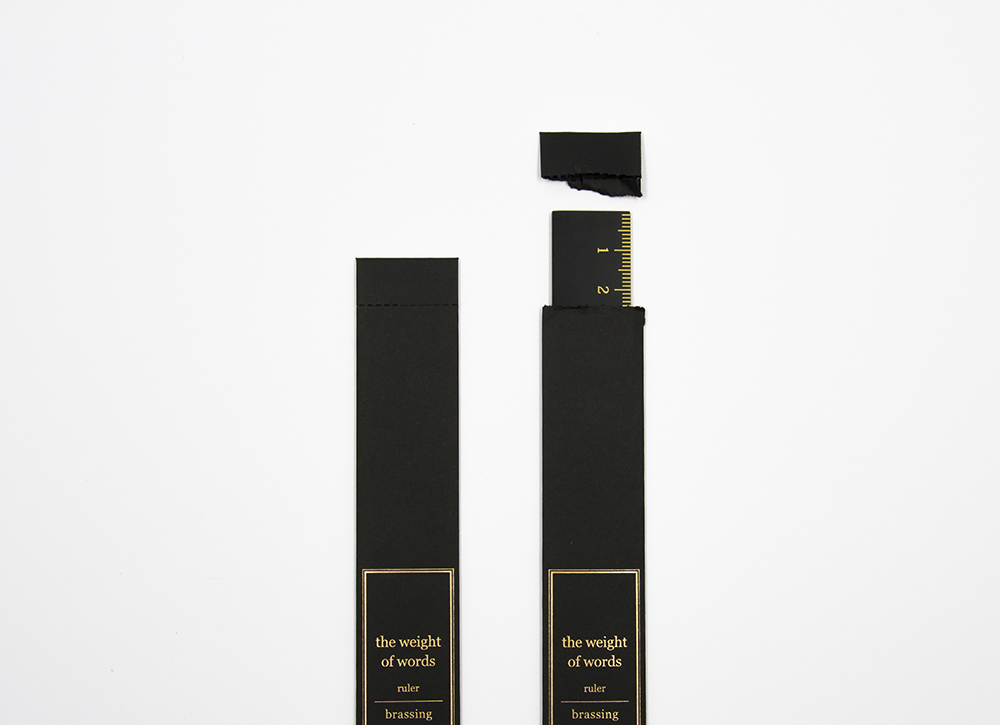 Masstab mit Messingkern, schwarz lackiert