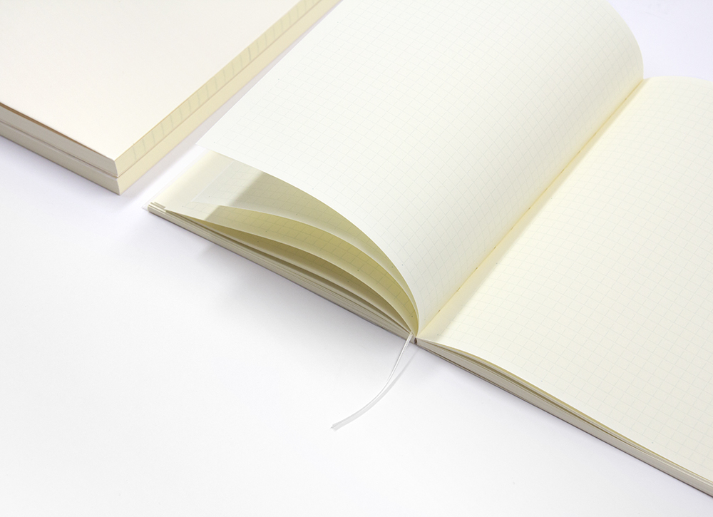 Notizbuch mit Pergaminumschlag