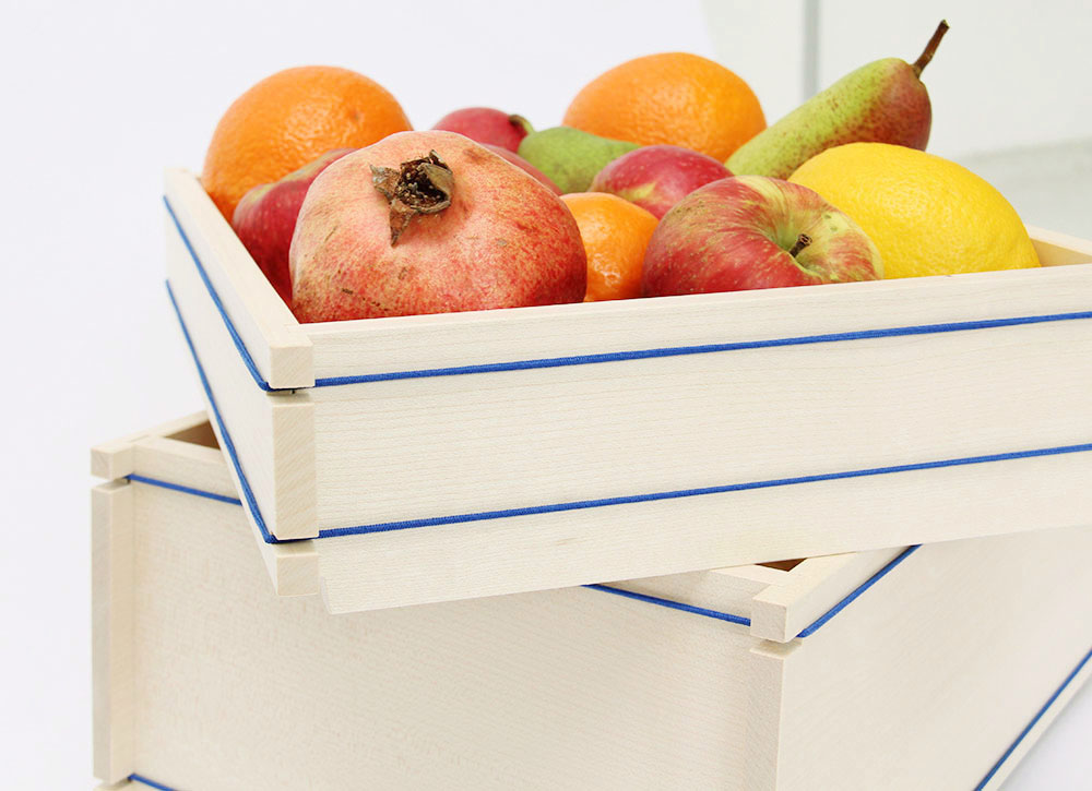 Dreilagige Obst- und Gemüsehorde für die Küche