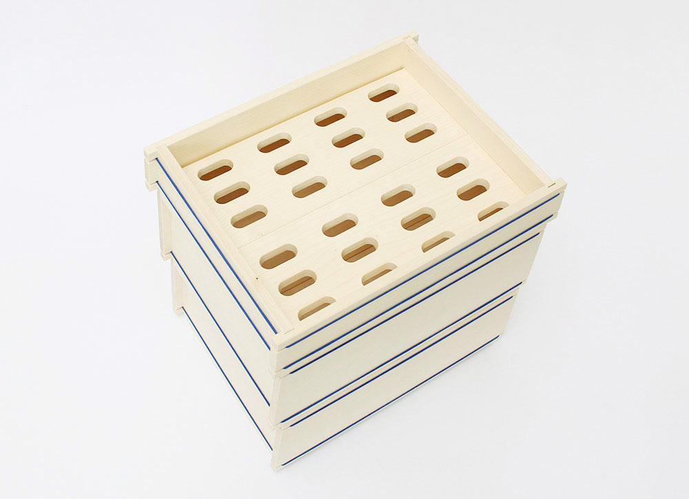 Dreilagige Obst- und Gemüsehorde für die Küche